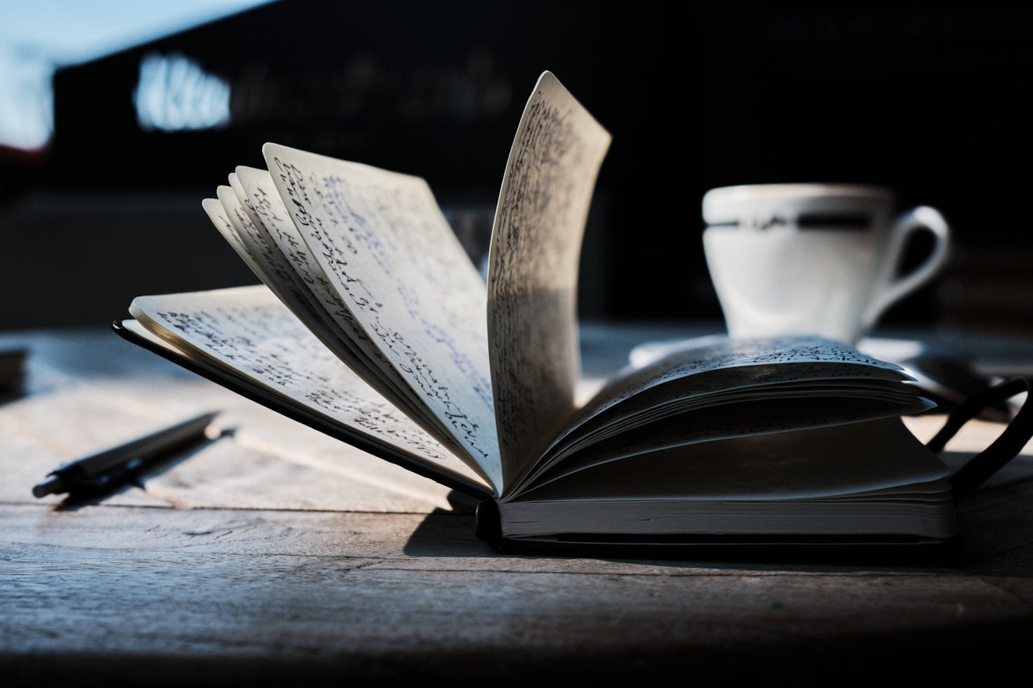 نصائح الكاتب إبراهيم عطا لعشاق الكتابة المبتدئين